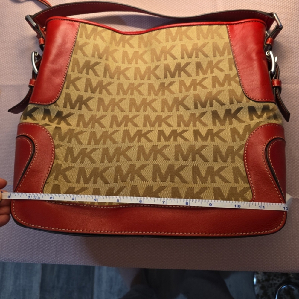 MK Handbag - Picture 8 of 8